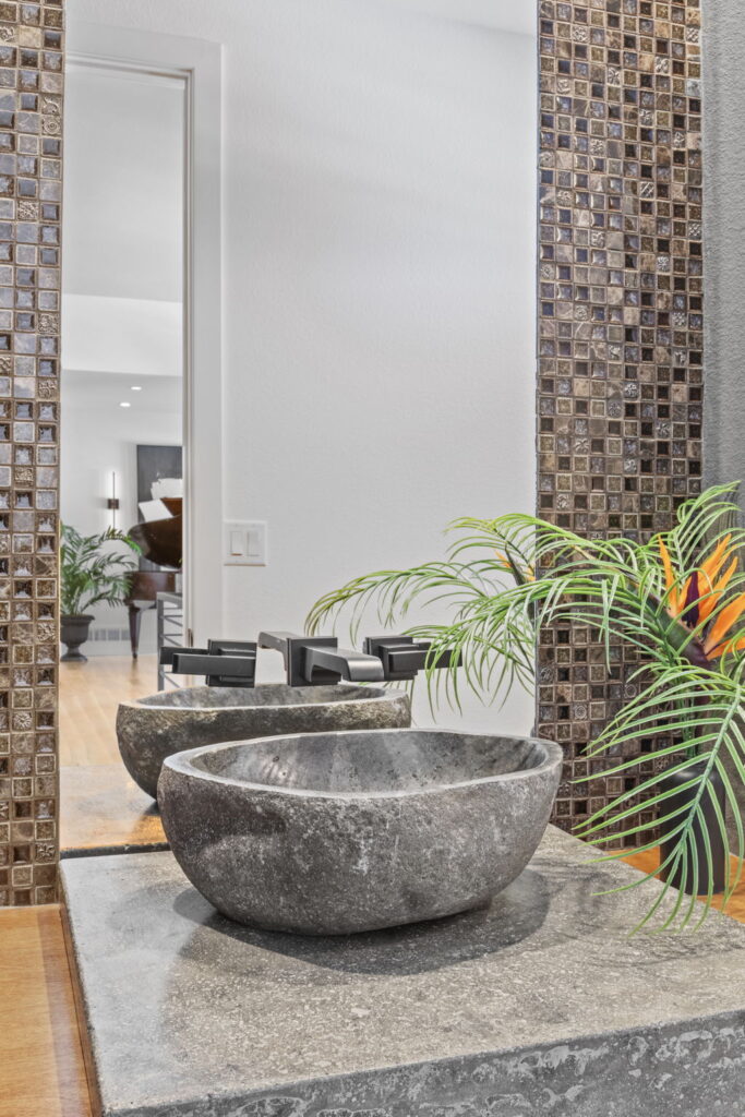 Rock concept washing area